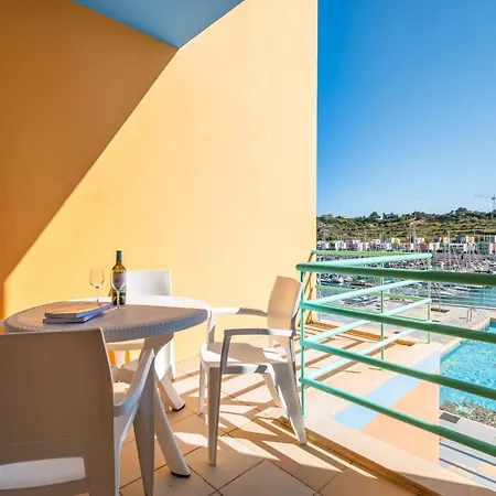 Marina Breeze Apartment With Pool - 900M From The Beach Albufeira Zewnętrze zdjęcie
