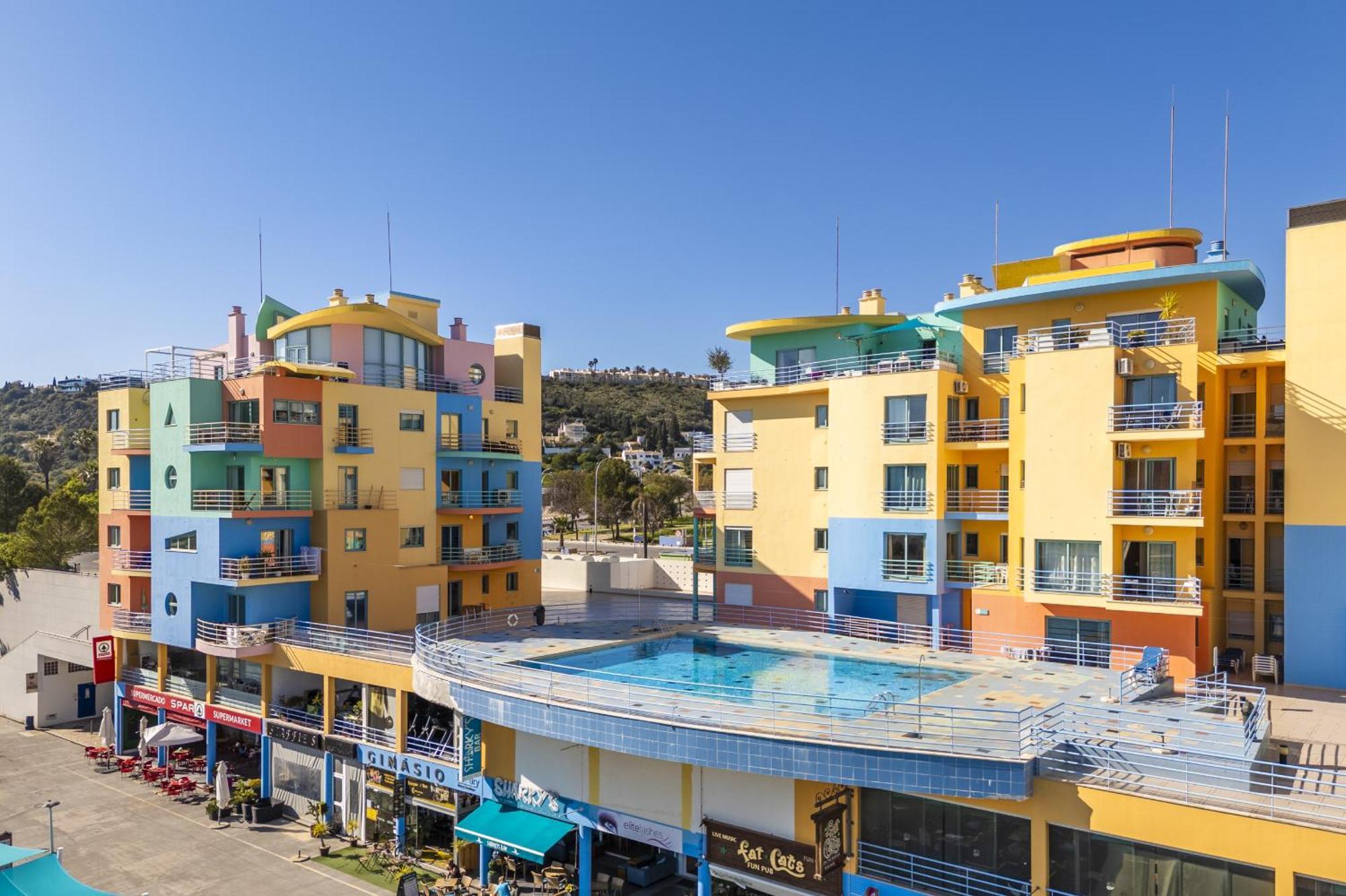 Marina Breeze With Pool - 900m From The Albufeira