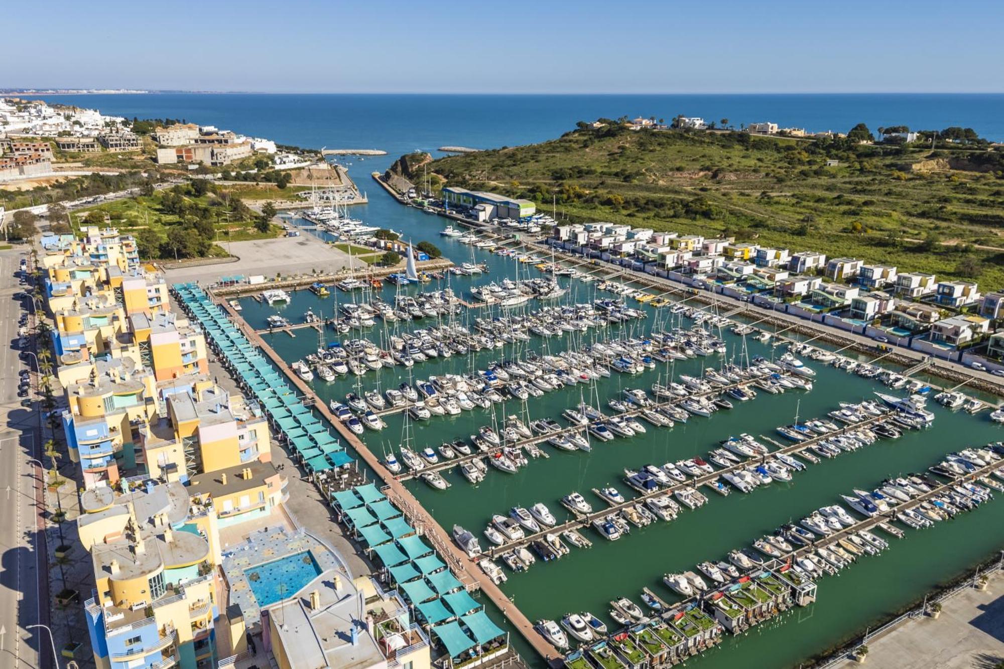 Marina Breeze With Pool - 900m From The * Albufeira