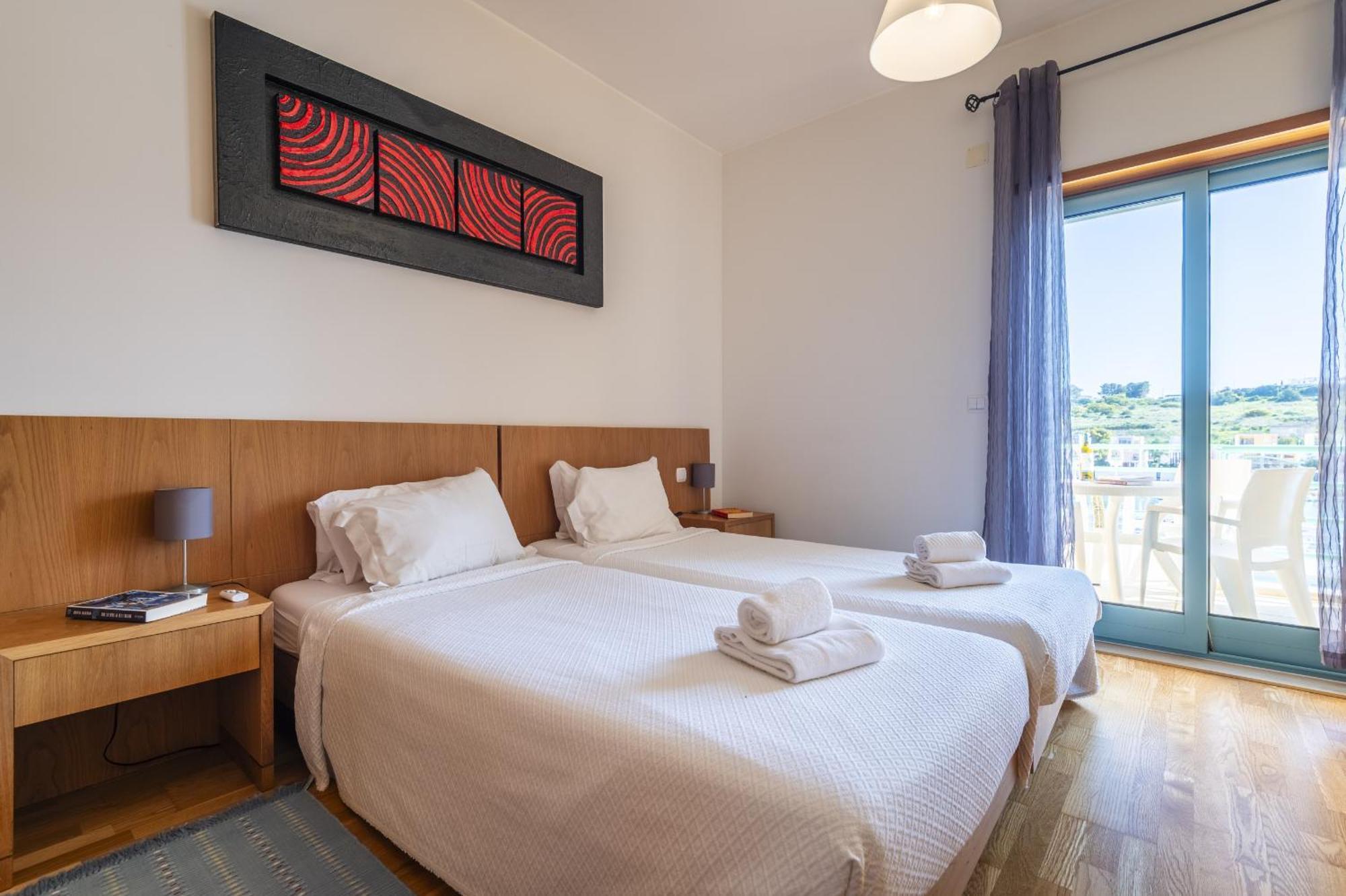 Apartment Marina Breeze With Pool - 900m From The *
